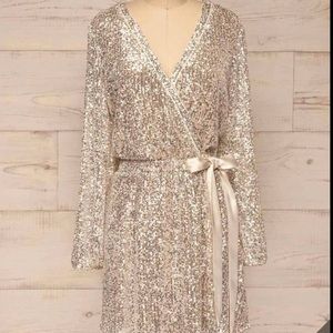 Heartloom 1861 Silver Sequin Wrap Dress Size M